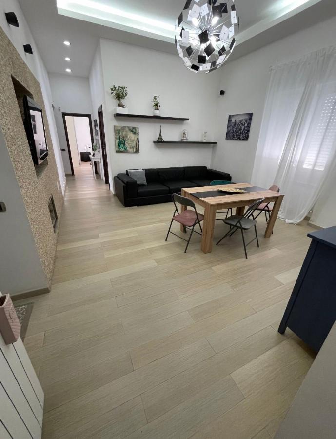 דירות נאפולי Casa Vacanza Pucchiell מראה חיצוני תמונה